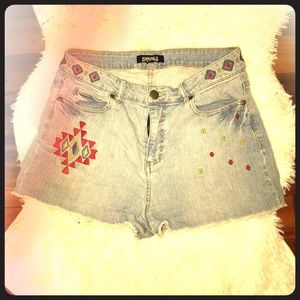 Forever 21 premium denim tribal shorts‼️